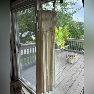 NWT back dress FOREVER 21